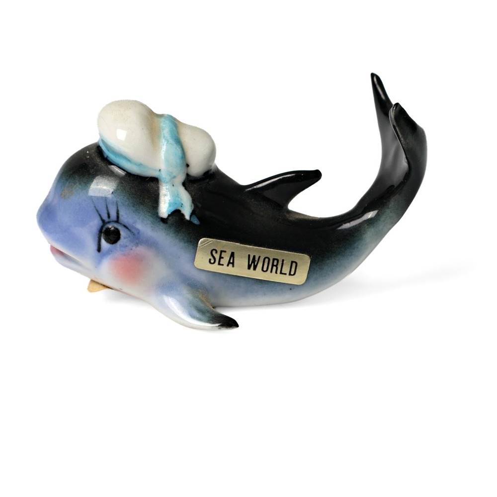 Vintage Sea World Souvenir Miniature Whale Figurine Bone China 1" x 2.5"